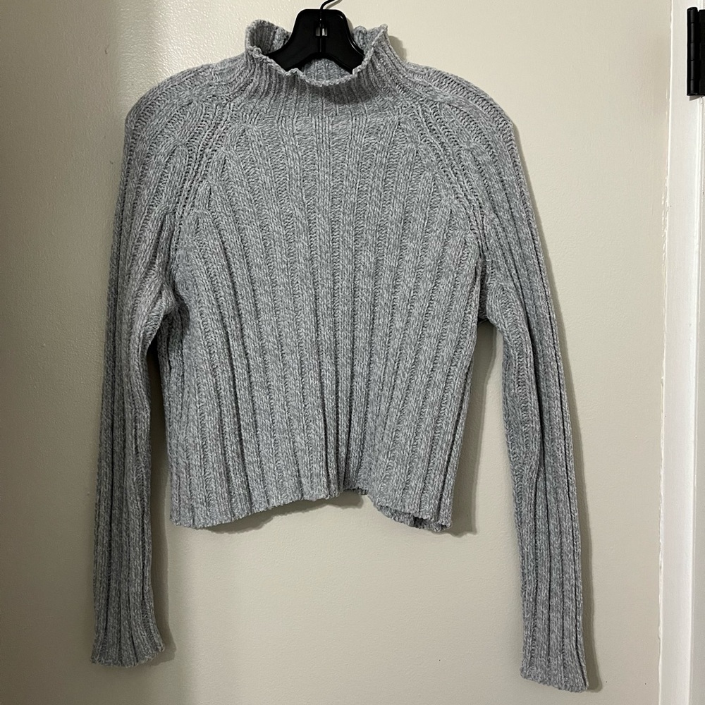 American Eagle (NWT) Super Soft Gray Sweater